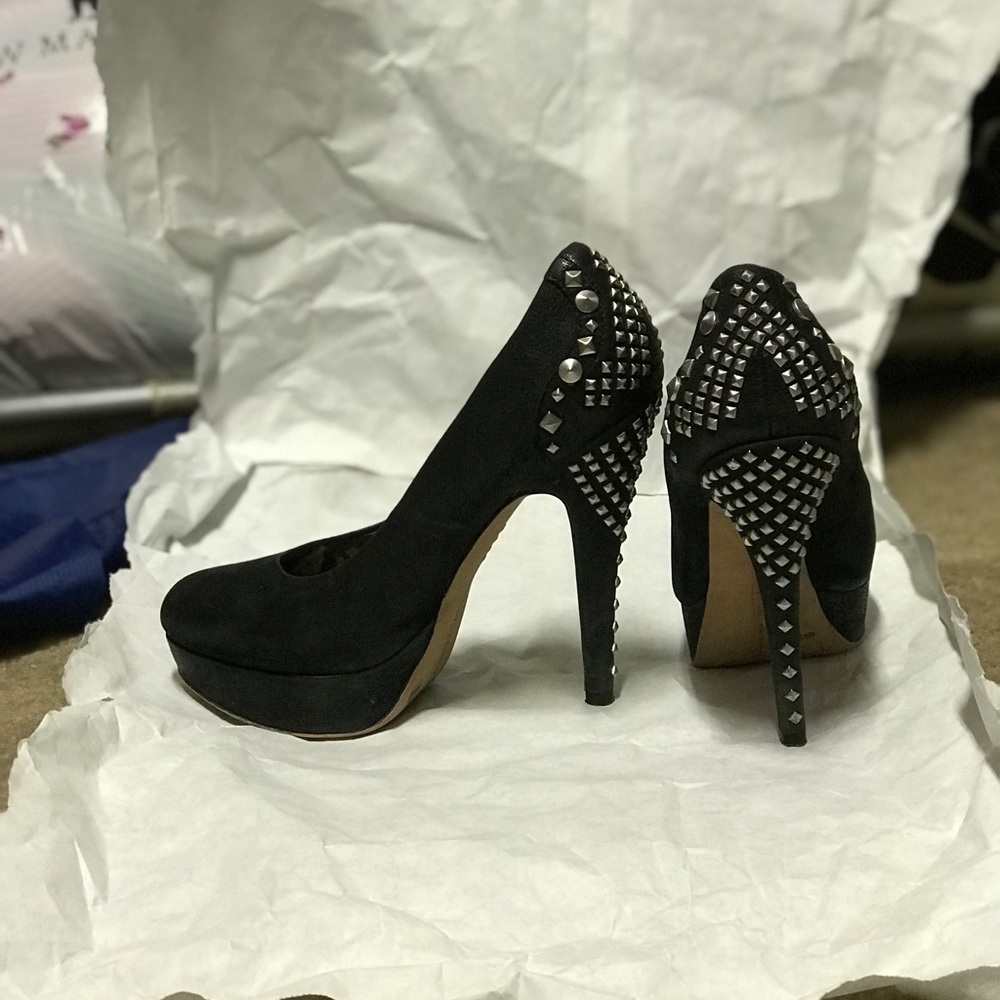 Vince Camuto black heels